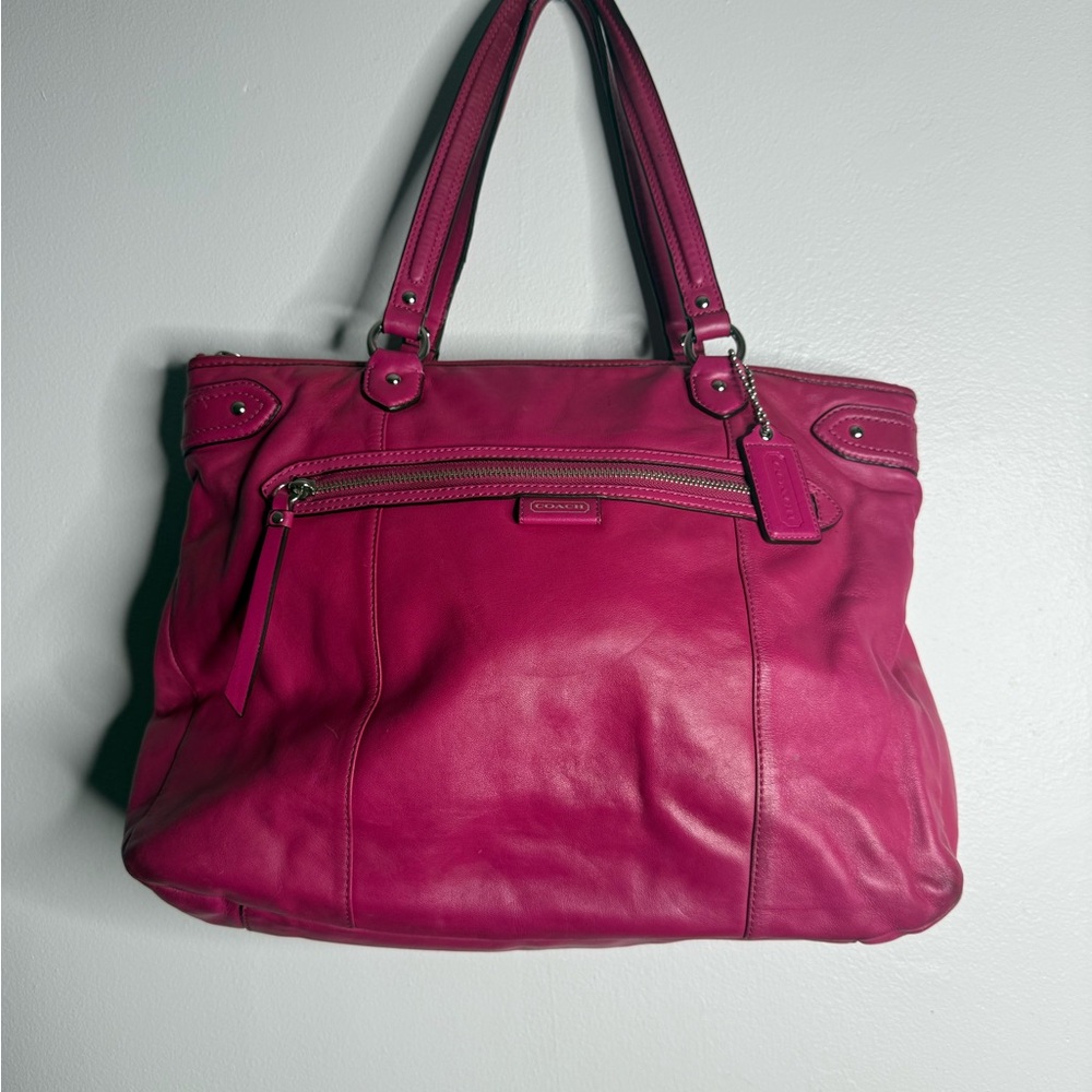 Coach pink Leather Shoulder Bag